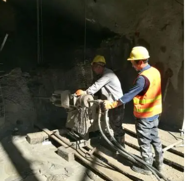 南坤镇水下抗分散灌浆料特点 水下不分散注浆料介绍